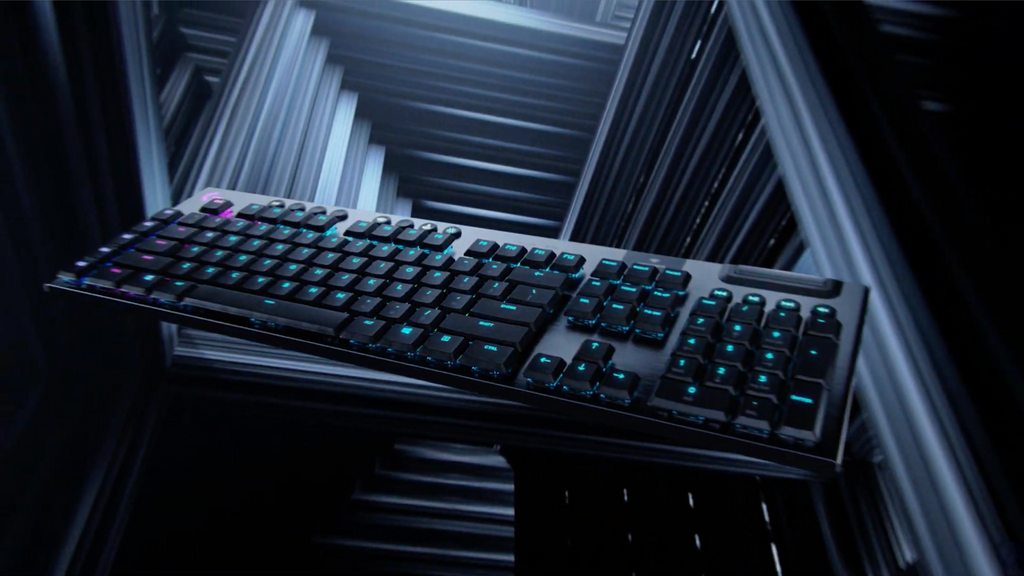 G915