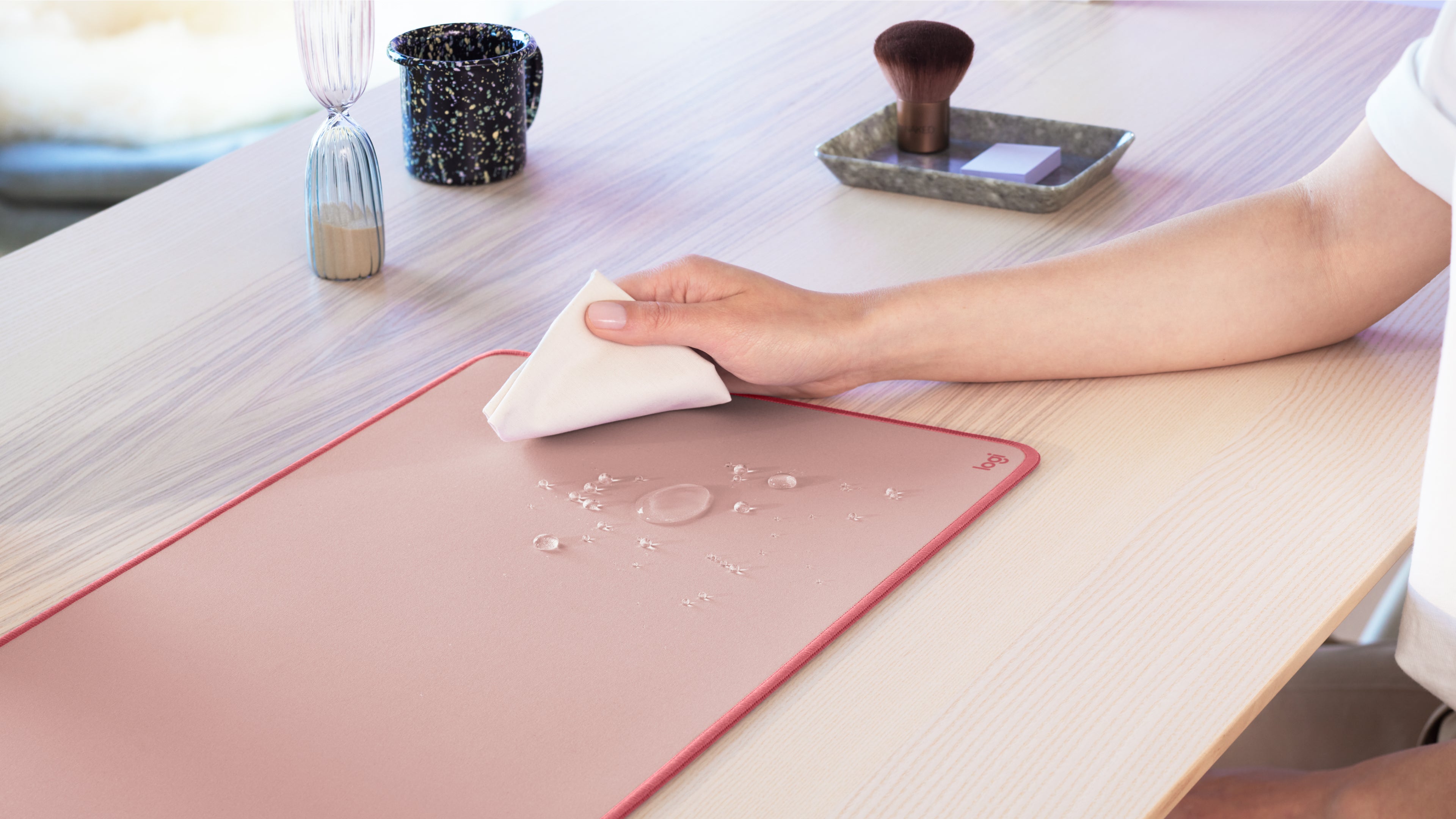 Logitech DESK MAT - Studio Series